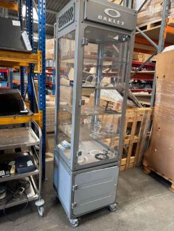 T860 - CONTENTS OF OPTICIAN - COLLECTION ONLY - £1 STARTING BIDS - NO RESERVES