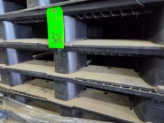 Plastic Pallets, 40 x 48 (approx. 74)