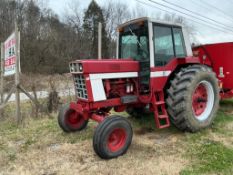 International 1086 Cab Tractor