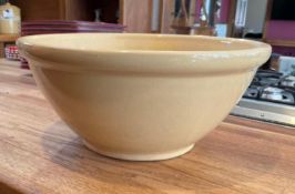 Large Vintage Mixing Bowl 14.5 inch diameter