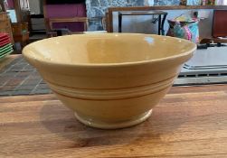 Large Vintage Mixing Bowl 13in diameter