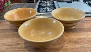 Set of 3 Vintage Mixing Bowls
