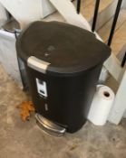 Simple Human 50 Liter Trash Can