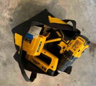 Dewault Drill with Battery and Bag