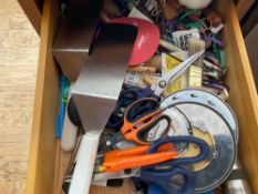 Drawer Lot of kitchen utensils