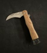 Folding Mushroom Knife
