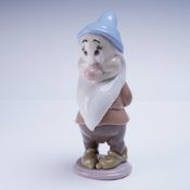 Lladro Disney Dwarf Figurine Bashful 1007536