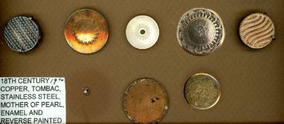 A PARTIAL CARD OF DIVISION ONE ASSORTED METAL BIUTONS