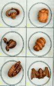 A SMALL SELECTION OF DIV. 3 REALISTIC ANIMAL BUTTONS