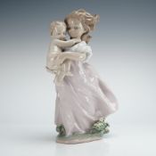 Lladro Playing Mom Figurine 6681