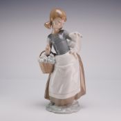 Lladro Porcelain Figurine Girl with Lamb 01004835