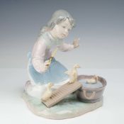 Lladro Porcelain Figurine It's Your Turn 01005959