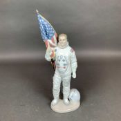 Lladro Astronaut Porcelain Figurine Apollo Landing 01006168