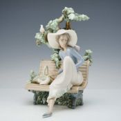 Lladro Porcelain Figurine, Sunday in the Park 01005365