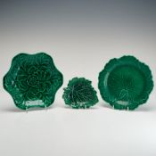 3pc Wedgwood Green-Glazed Majolica-Style Leaf Plates and Dish
