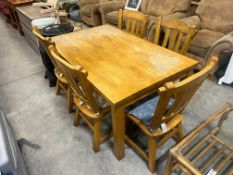 PINE DINING TABLE & 5X DINING CHAIRS W/ CUSHION PADS