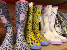PAIR OF HAWKINS MUSTARD GREEN ANIMAL PRINT WELLIES - SIZE 8 (NEW)