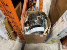 BOX OF ASSORTED KITCHEN CONTENTS