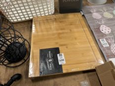 LARGE BAMBOO CHOPPING BOARD (NEW)