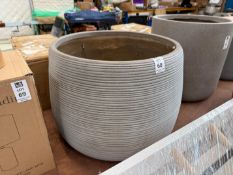 GREY TEXTURED PLANT POT - DIAMETER 18
