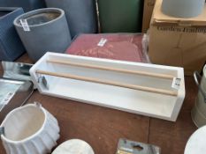 NATURAL WHITE BOTTLE HOLDER UNIT