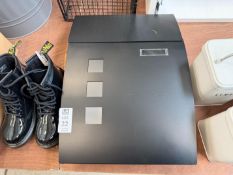 BLACK WALL MOUNTED LETTERBOX W/ KEYS