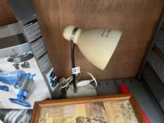 RETRO WHITE METAL GOOSENECK DESK LAMP