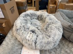 GREY FLUFFY DOUGHNUT PET BED