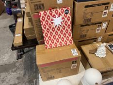 BOX OF 36X DIAMOND STAR MEDIUM GIFT BAGS (NEW)