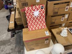 BOX OF 36X DIAMOND STAR MEDIUM GIFT BAGS (NEW)