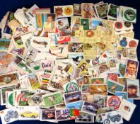 Trade cards, Italy, a collection of 300+ Italian trade cards, many different issuers & series,