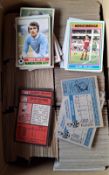 Trade cards, Topps Footballers over 1100 cards from 2 series, Topps 1976/77 Red / black backs (