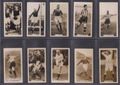 Cigarette cards, Pattreiouex Footballers in Action (set 78 cards) including Matt Busby (gd), Dixie