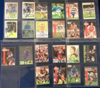 Football autographs, a collection of 22 signed trading cards, all featuring players from London