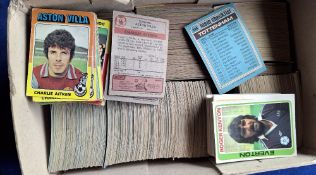 Trade cards, Topps Footballers over 930 cards from 2 series, Topps 1974/75 Bazooka Red / Grey