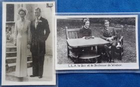 Postcards, Edward VIII and Wallis Simpson, 2 cards, Duke and Duchess seated in a garden and