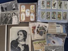 Cigarette & trade cards, mixture in crate, many series including Brooke Bond, Beano, Chocolat