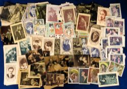 Trade cards, Spain, a collection of 300+ Cinema related cards, various issuers inc. Chocolate