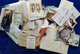 Trade / cigarette cards, approx. 200 cards an interesting and diverse mixture, mainly overseas