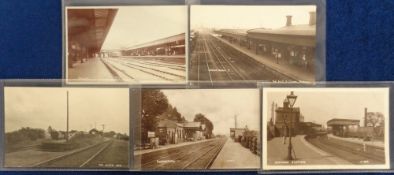 Postcards, Rail Stations, an RP selection of 5 interior views of UK railway stations (all Kent),