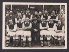Trade card, The Britannia (Magazine), large b/w photographic team group card showing Arsenal FC,