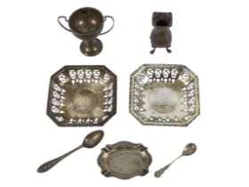 A small silver trophy cup - Birmingham 1931, together with a small ashtray, a salt spoon, a baluster