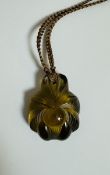 MAISON LALIQUE d’après un modèle de Marie-Claude LALIQUE (1935-2003) Pendentif griselda