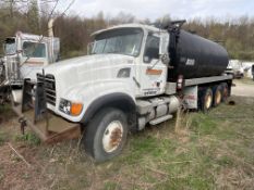 2005 MACK CV713