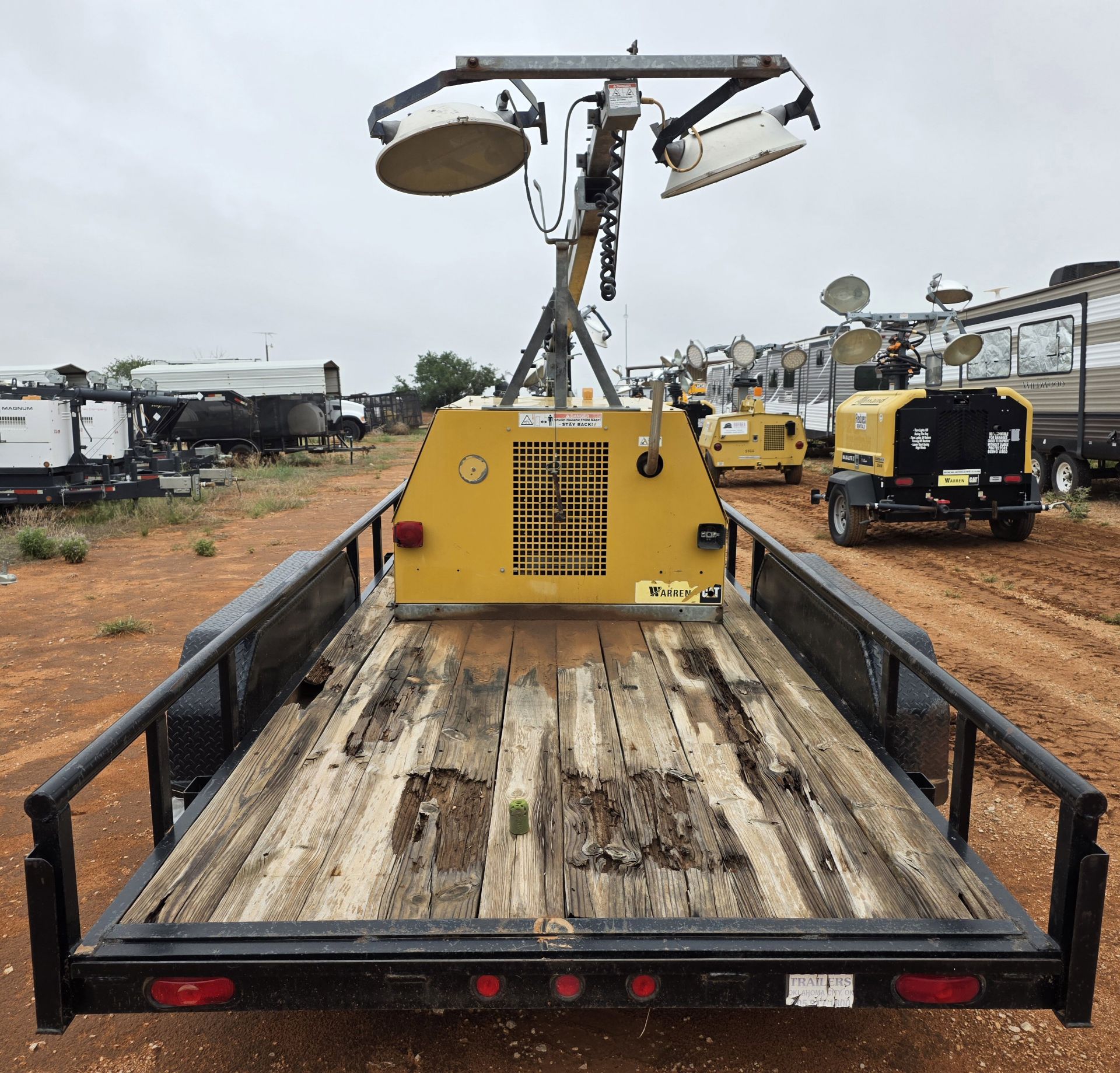 2010 BUCK DANDY CO. FLATBED WITH LIGHT PLANT - Image 6 of 16
