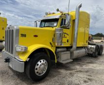 2014 PETERBILT 389 MID-ROOF SLEEPER TRUCK (GLIDER)