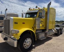 2014 PETERBILT 389 MID-ROOF SLEEPER TRUCK (GLIDER)
