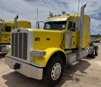 2015 PETERBILT 389 MID-ROOF SLEEPER TRUCK (GLIDER)