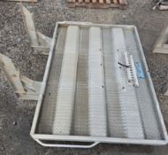 ALUMINUM HEADRACK