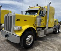 2014 PETERBILT 389 MID-ROOF SLEEPER TRUCK (GLIDER)